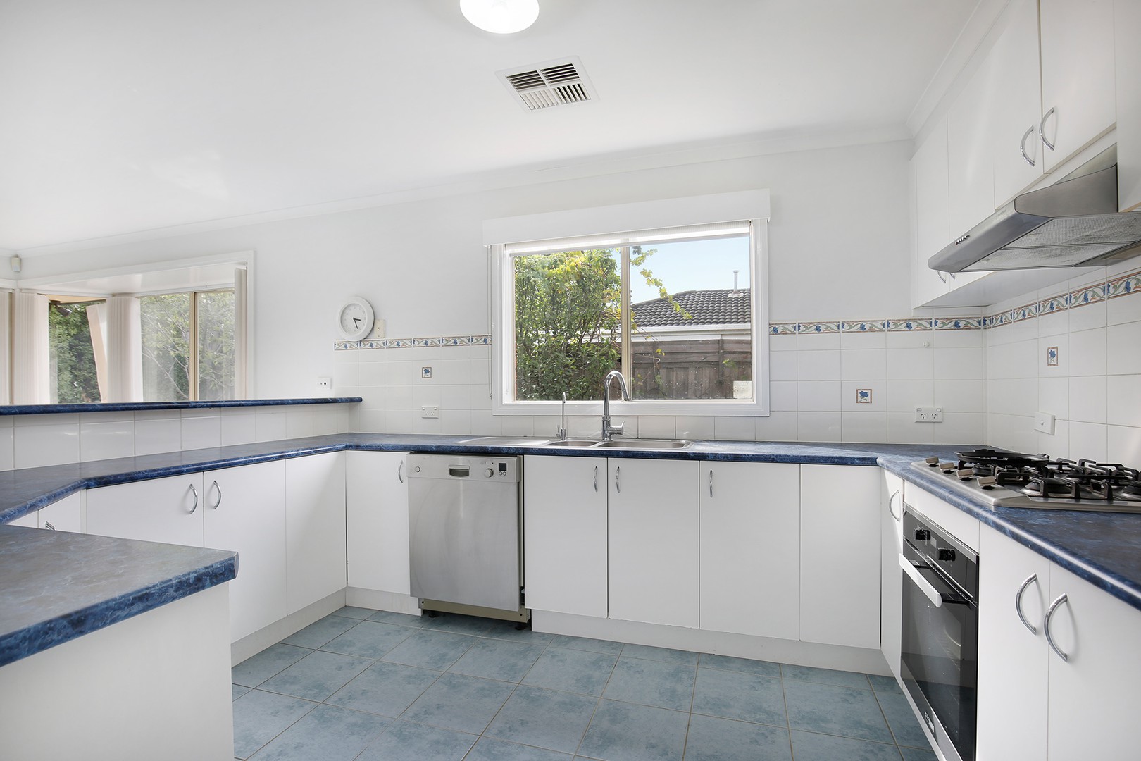 24 Wisla Circuit, Roxburgh Park, VIC 3064, Roxburgh Park - Thumbnail 5