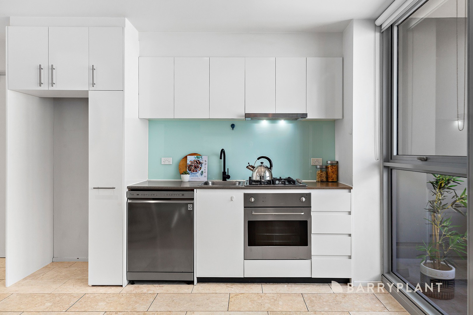 2401/8 Downie Street, Melbourne, VIC 3000, Melbourne - Thumbnail 3