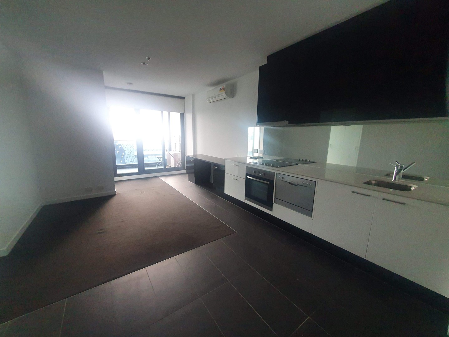 2412/220 Spencer Street, Melbourne, VIC 3000, Melbourne - Thumbnail 2