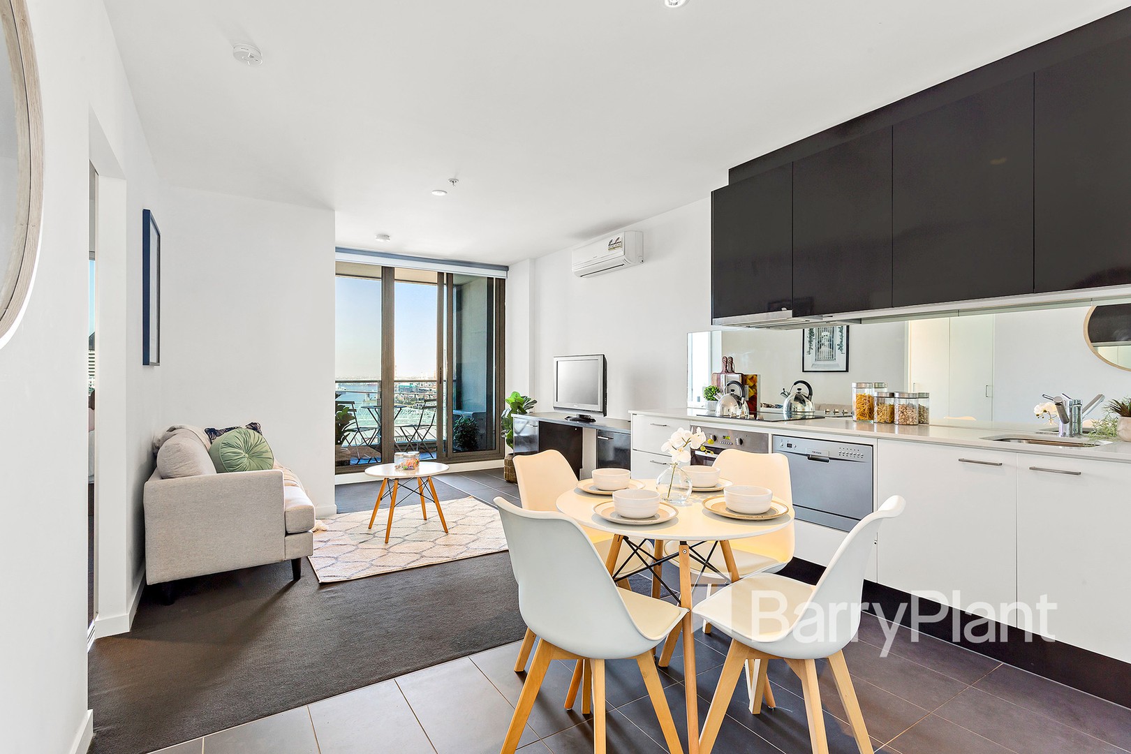 2412/220 Spencer Street, Melbourne, VIC 3000, Melbourne - Thumbnail 4