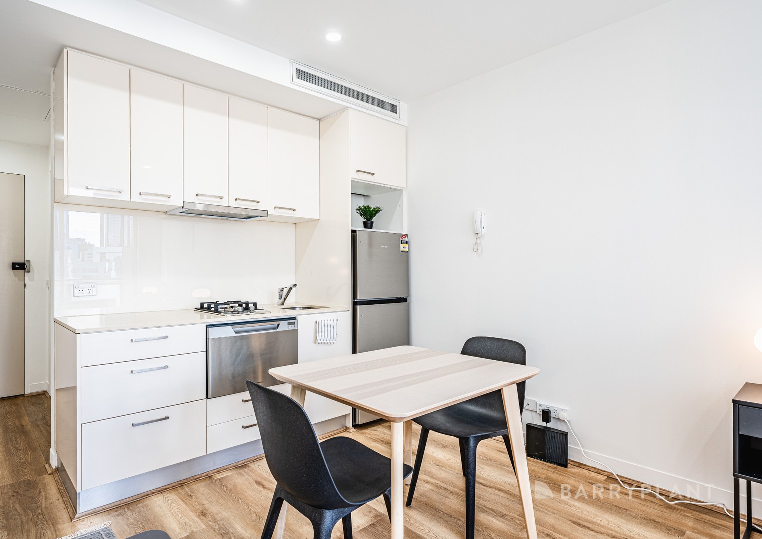 2412/288 Spencer Street, Melbourne, VIC 3000 - Thumbnail 2 - 17/06/2025