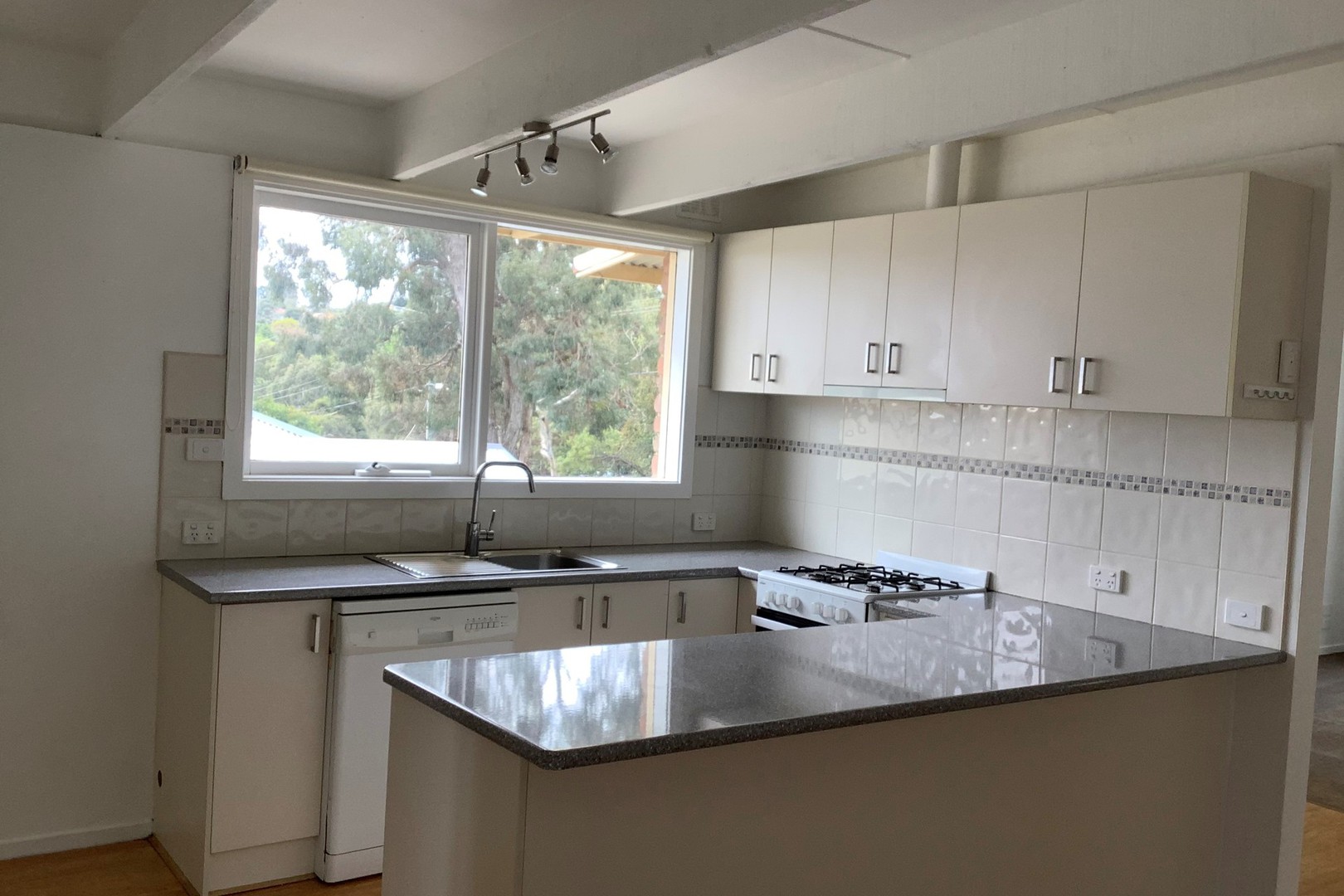 249 Manchester Road, Mooroolbark, VIC 3138, Mooroolbark - Thumbnail 2