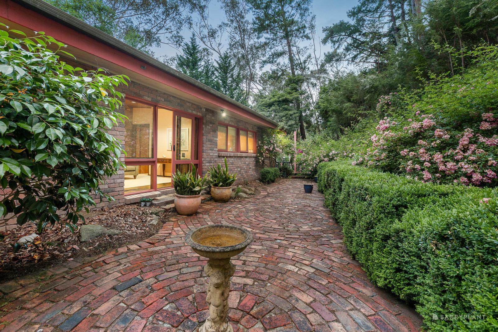 25-27 Curry Road, Park Orchards, VIC 3114, Park Orchards - Thumbnail 5