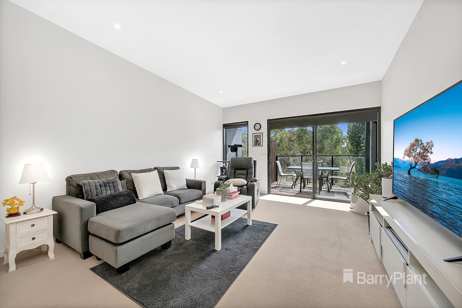 25 Albany Road, Mill Park, VIC 3082, Mill Park - Thumbnail 2