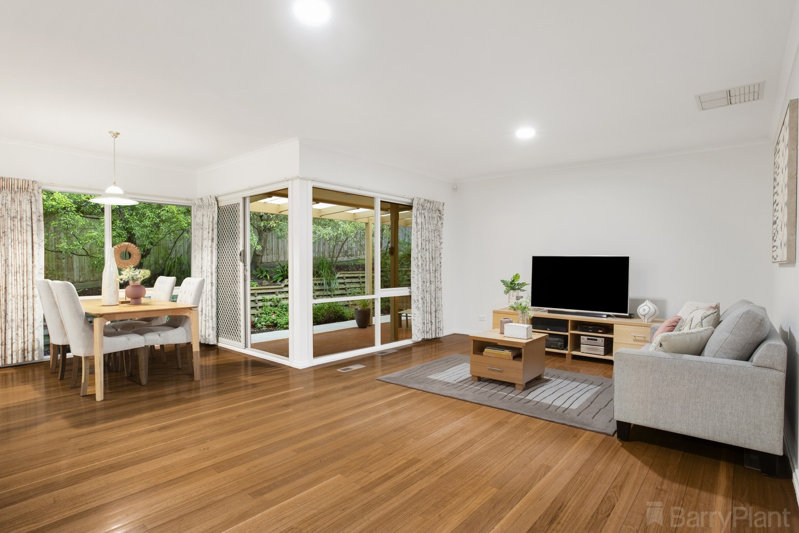 5 Silverado Place, KILSYTH, Kilsyth - Thumbnail 4