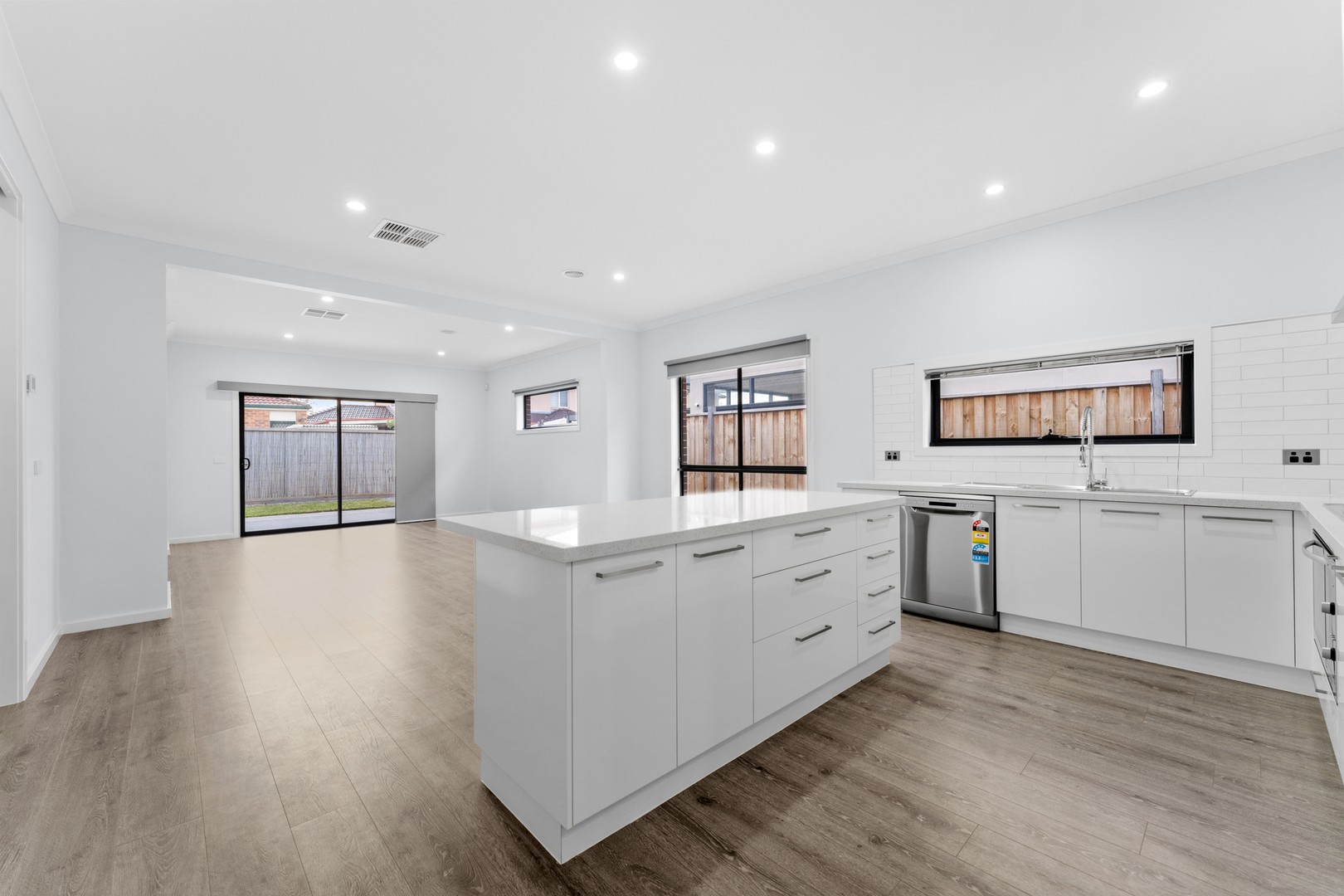 25 Appaloosa Avenue, Taylors Lakes, VIC 3038, Taylors Lakes - Thumbnail 4