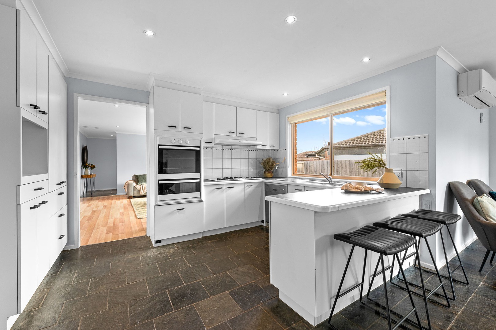25 Ashfield Drive, Berwick, VIC 3806, Berwick - Thumbnail 3