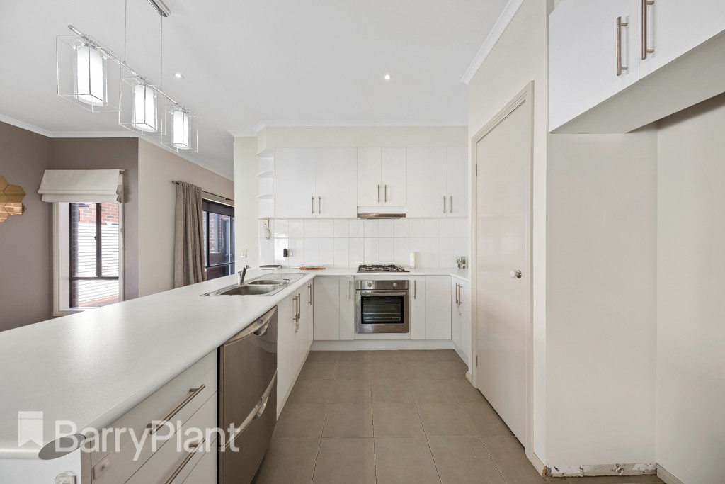 25 Blakeville DriveCaroline Springs, VIC 3023  - Leased, Caroline Springs - Thumbnail 5