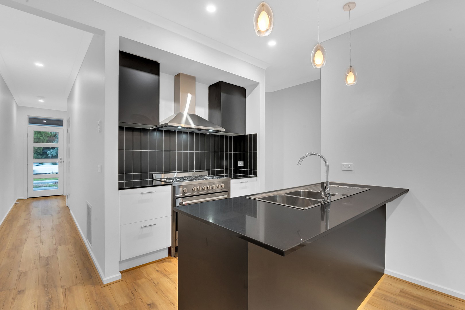 25 Boomgate Avenue, Donnybrook, VIC 3064 - Thumbnail 1 - 15/01/2026