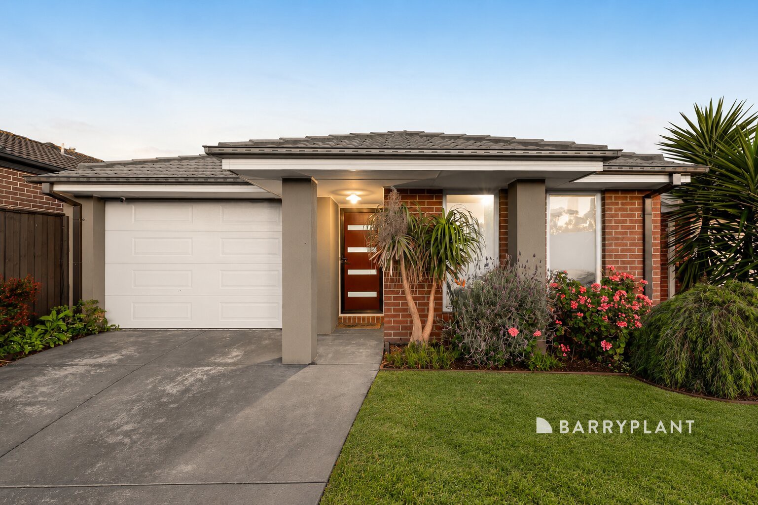 25 Brooklyn Street, Officer - Image 1