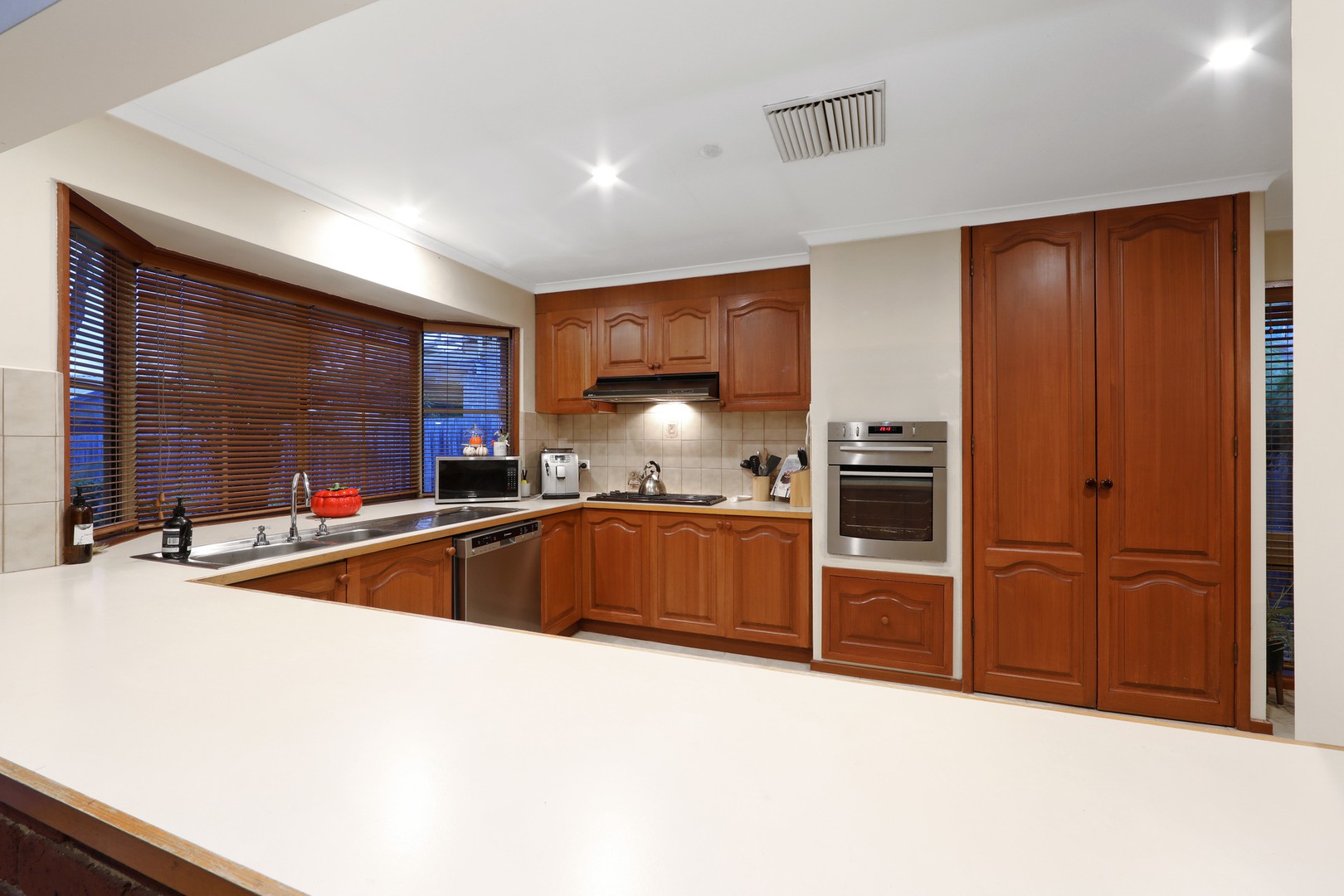 25 Cairn Curren Close, Rowville, VIC 3178, Rowville - Thumbnail 4