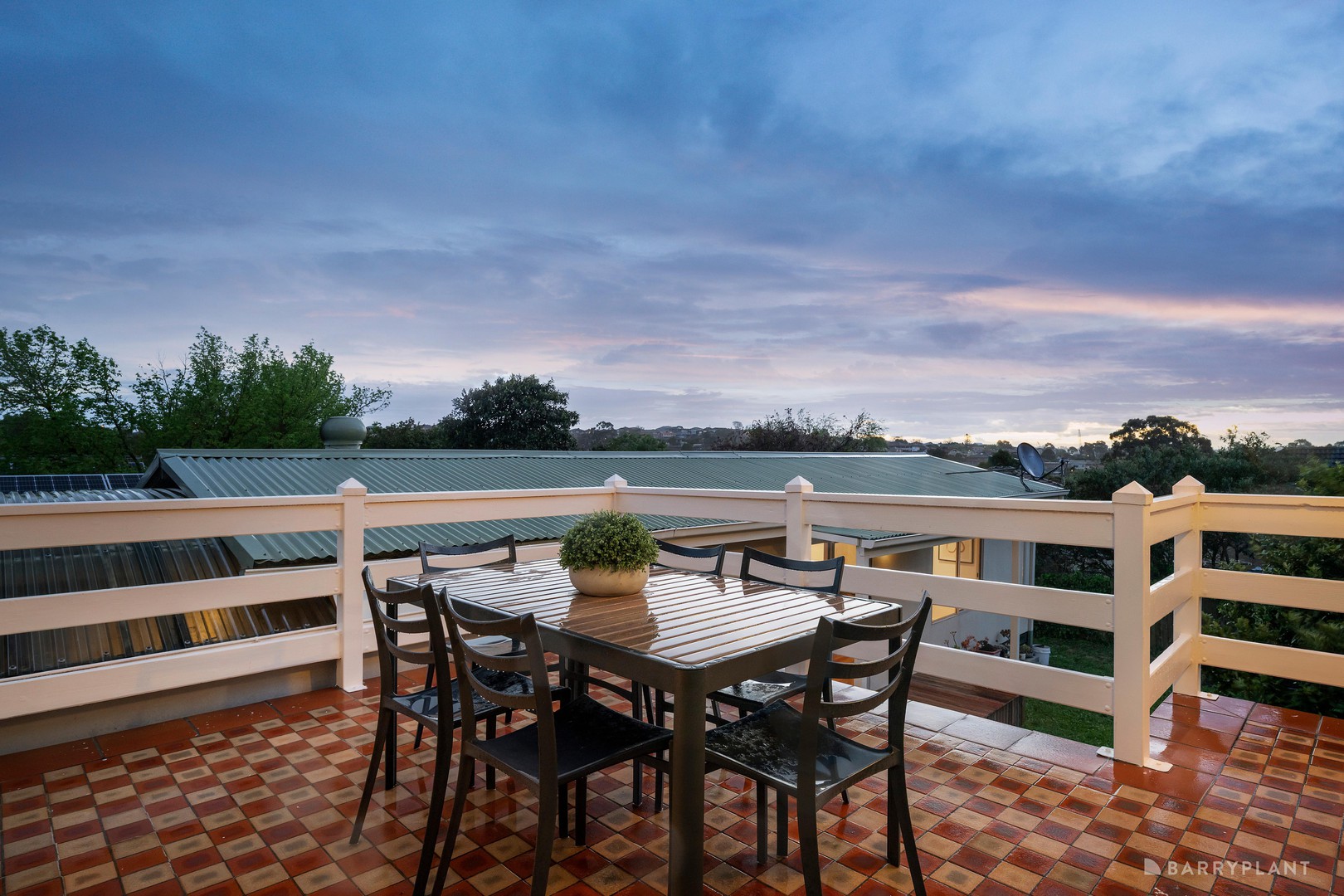 25 Chatsworth Quadrant, Templestowe Lower, VIC 3107 - Thumbnail 2 - 26/09/2025