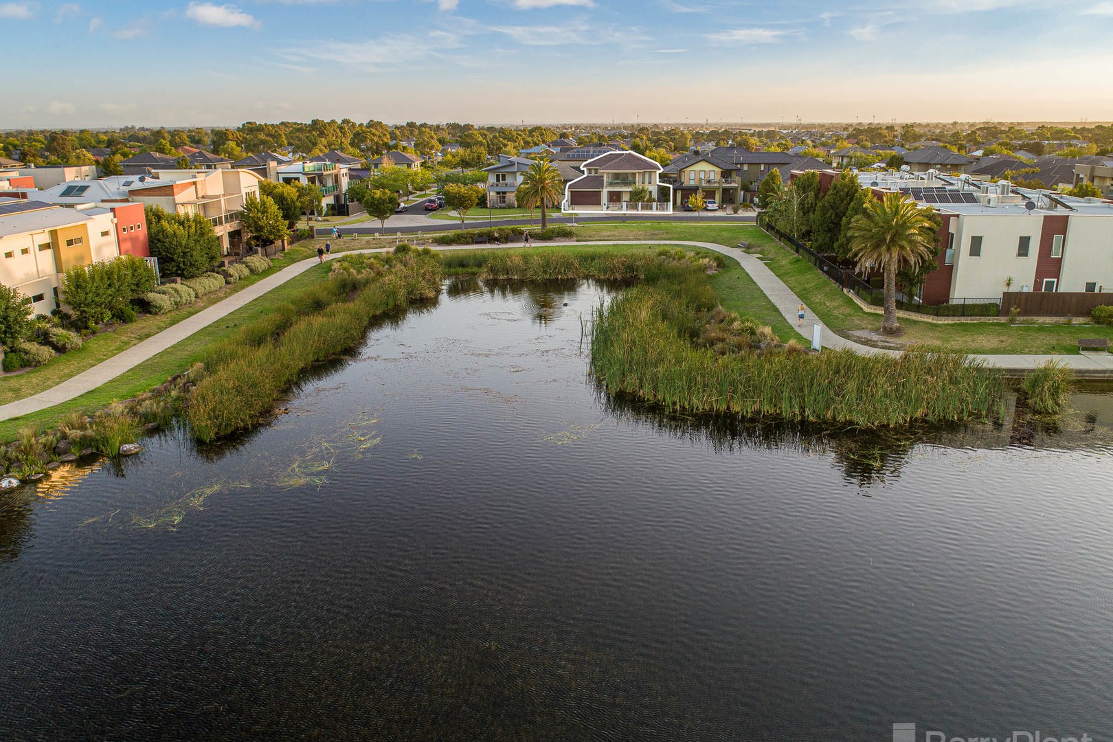 25 Cormorant Parade, Pakenham, VIC 3810, Pakenham - Thumbnail 3
