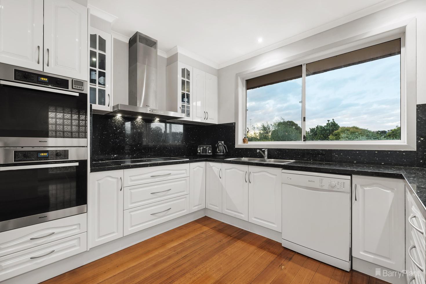 25 Cuthbert Street, Bulleen, VIC 3105, Bulleen - Thumbnail 2
