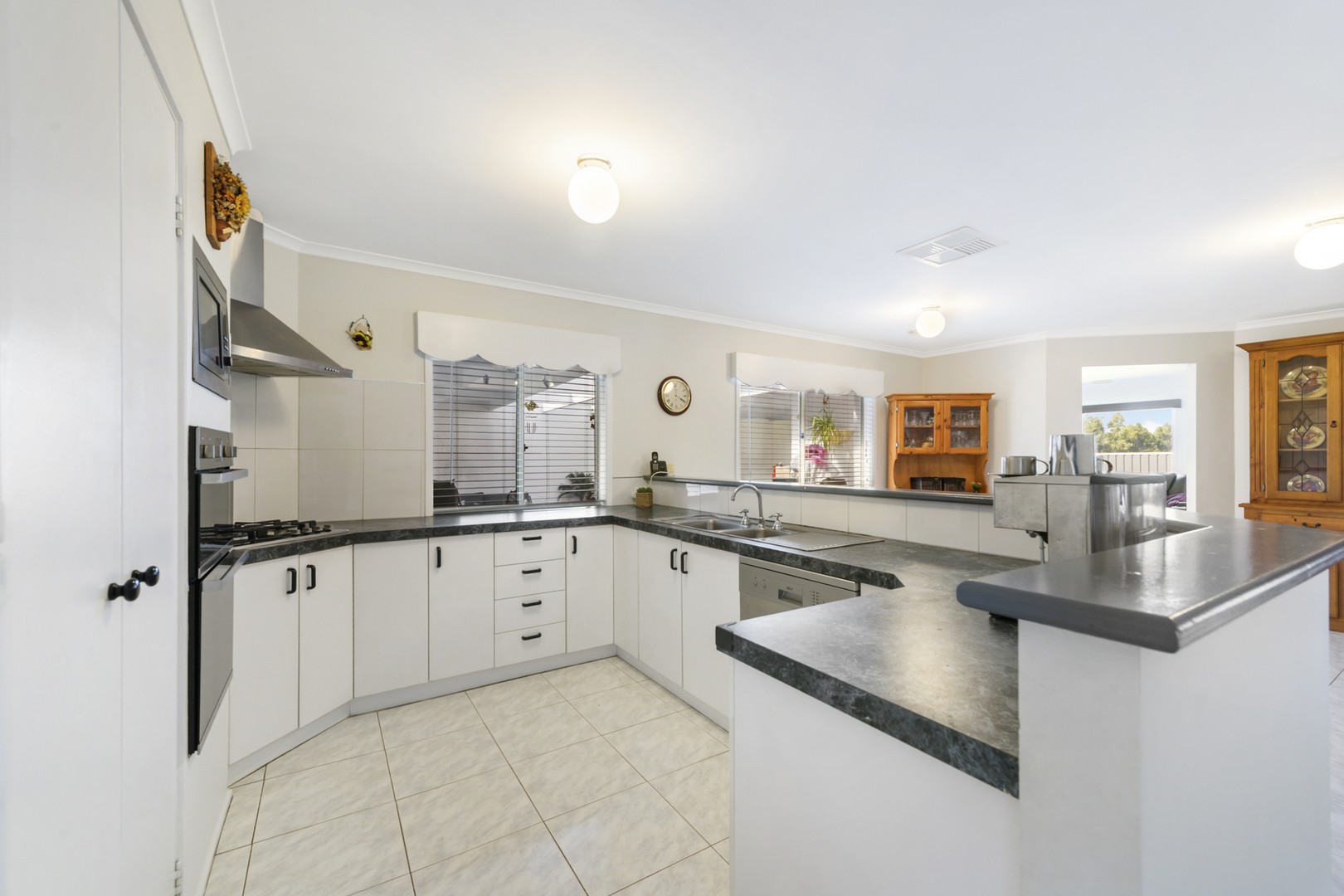 25 Darriwill Close, Delahey, VIC 3037, Delahey - Thumbnail 3
