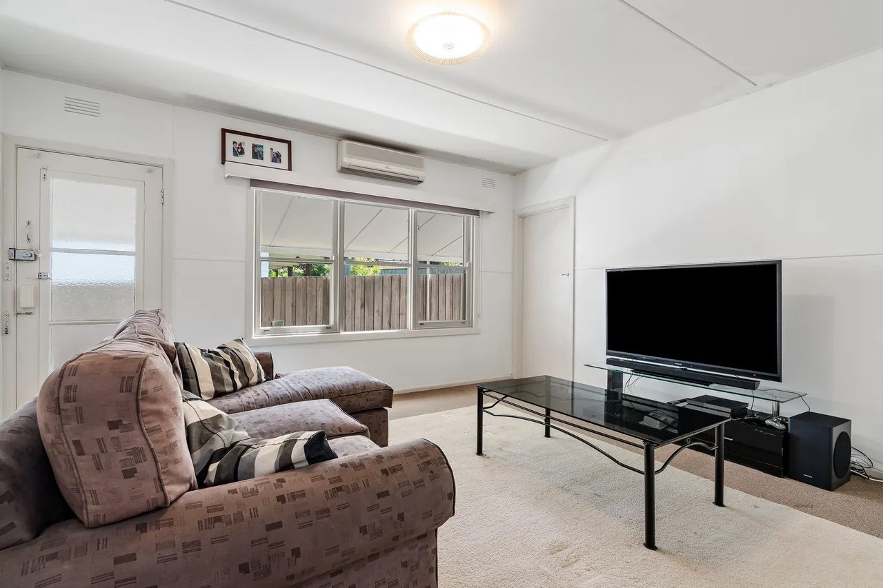 25 Deakin Street, Mitcham, VIC 3132, Mitcham - Thumbnail 2