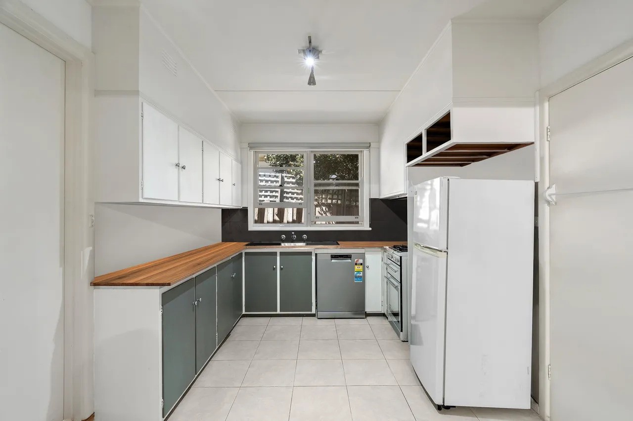 25 Deakin Street, Mitcham, VIC 3132, Mitcham - Thumbnail 4