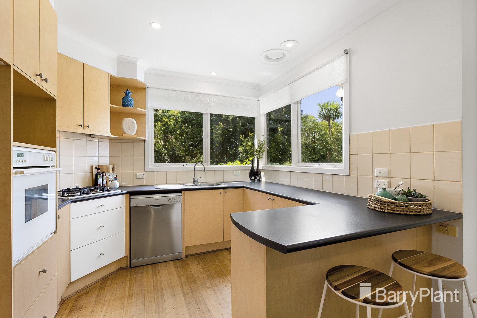25 Eastleigh DriveGlen Waverley, VIC 3150, Glen Waverley - Thumbnail 4