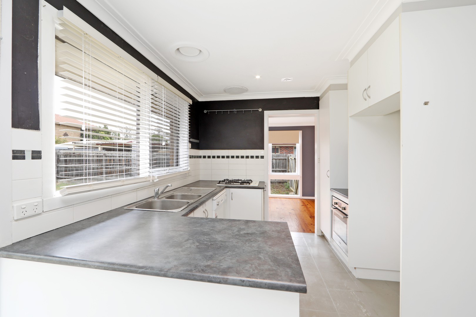 25 Elliot Street, Knoxfield, VIC 3180, Knoxfield - Thumbnail 2