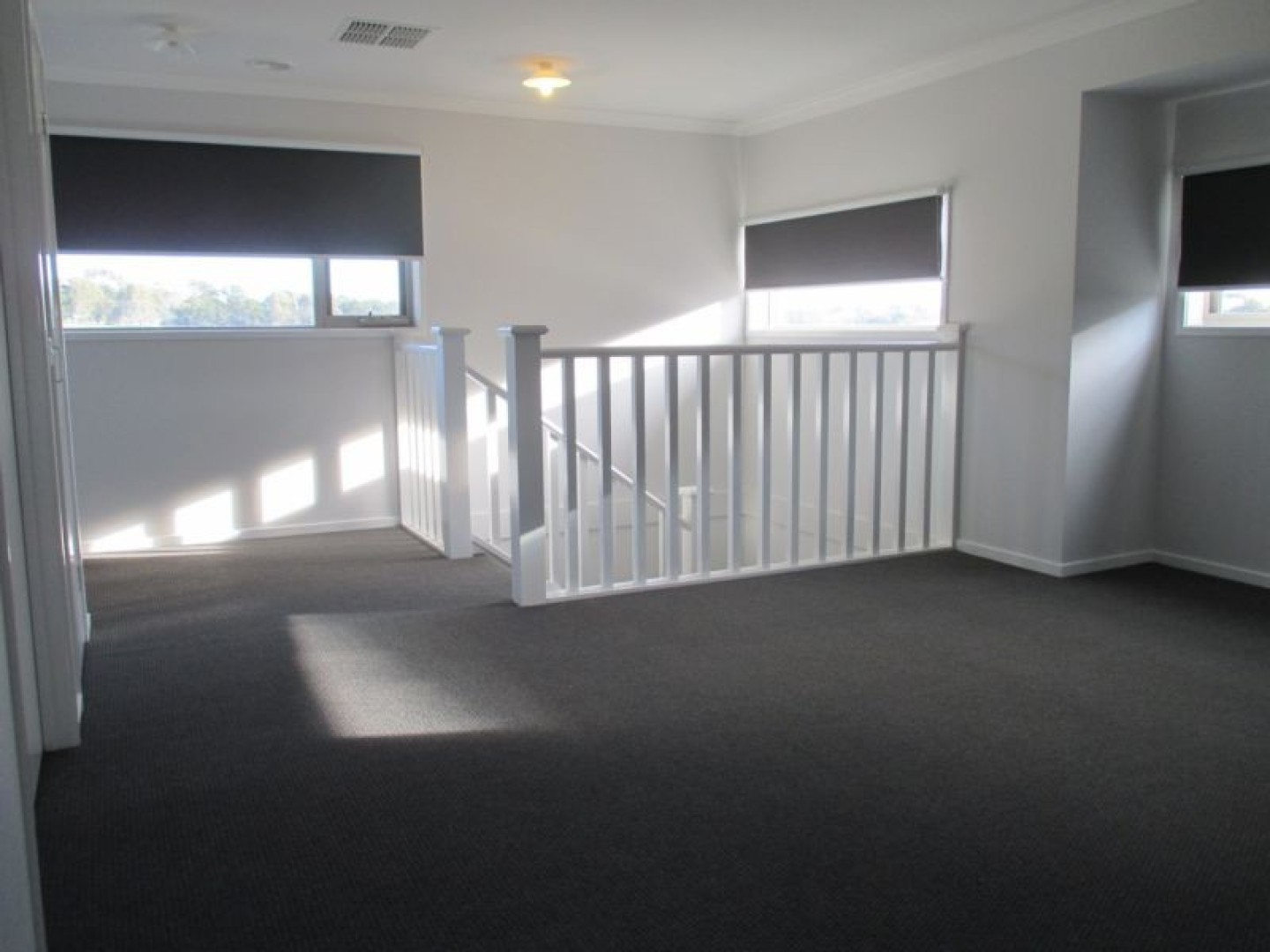 25 Elmtree Crescent, Clyde North, VIC 3978, Clyde North - Thumbnail 4