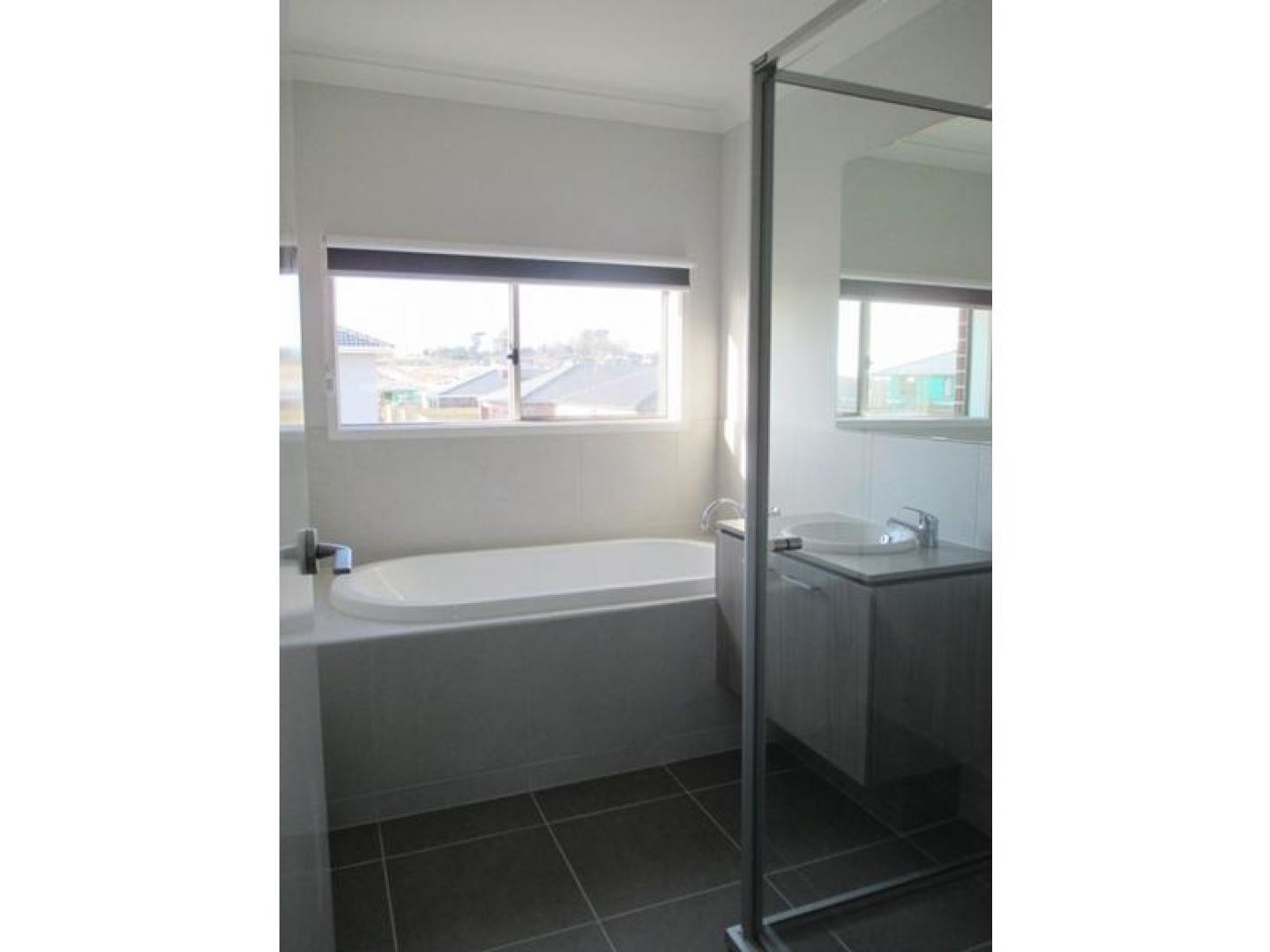 25 Elmtree Crescent, Clyde North, VIC 3978, Clyde North - Thumbnail 8