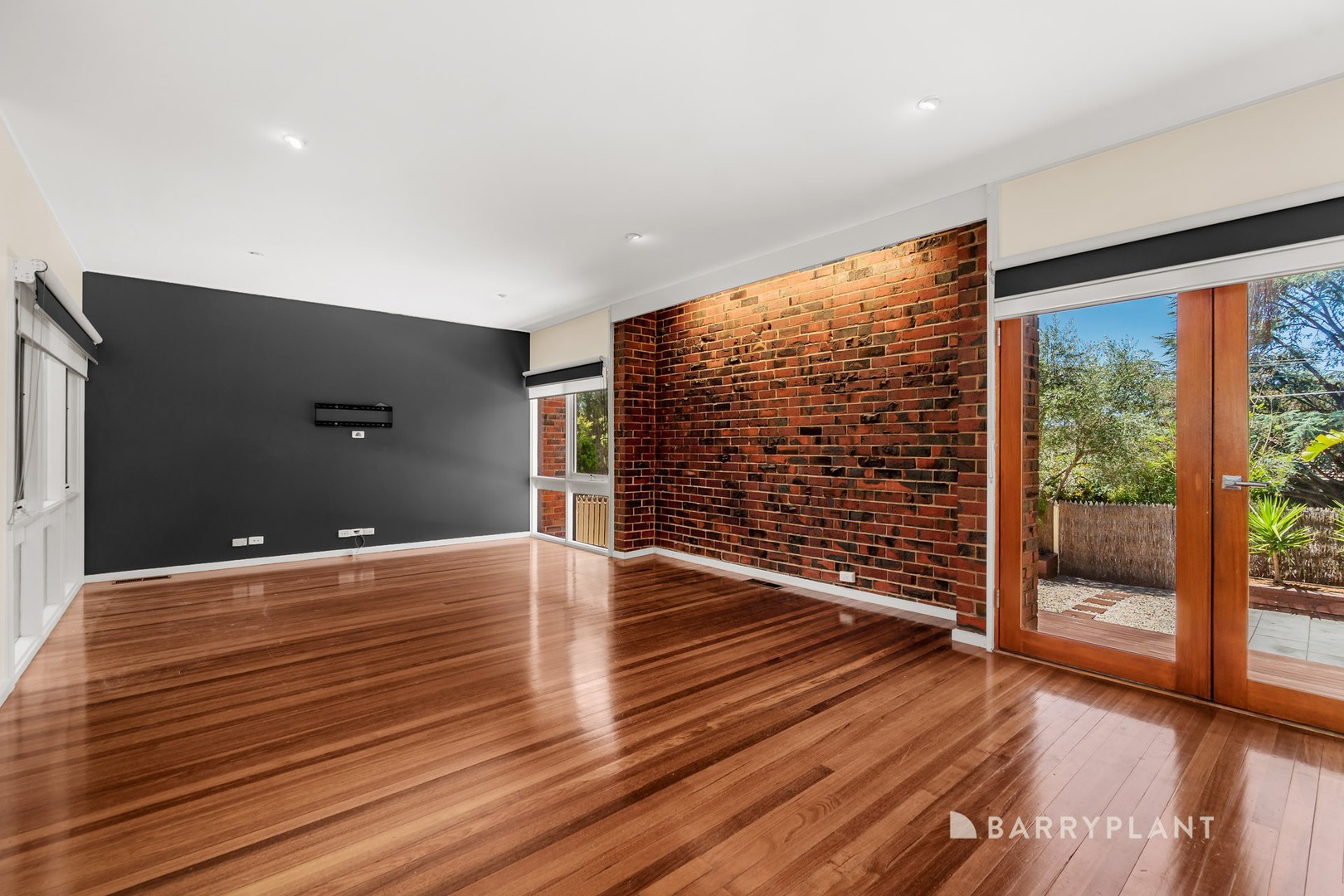 25 Eugene Street, Viewbank, VIC 3084, Viewbank - Thumbnail 3