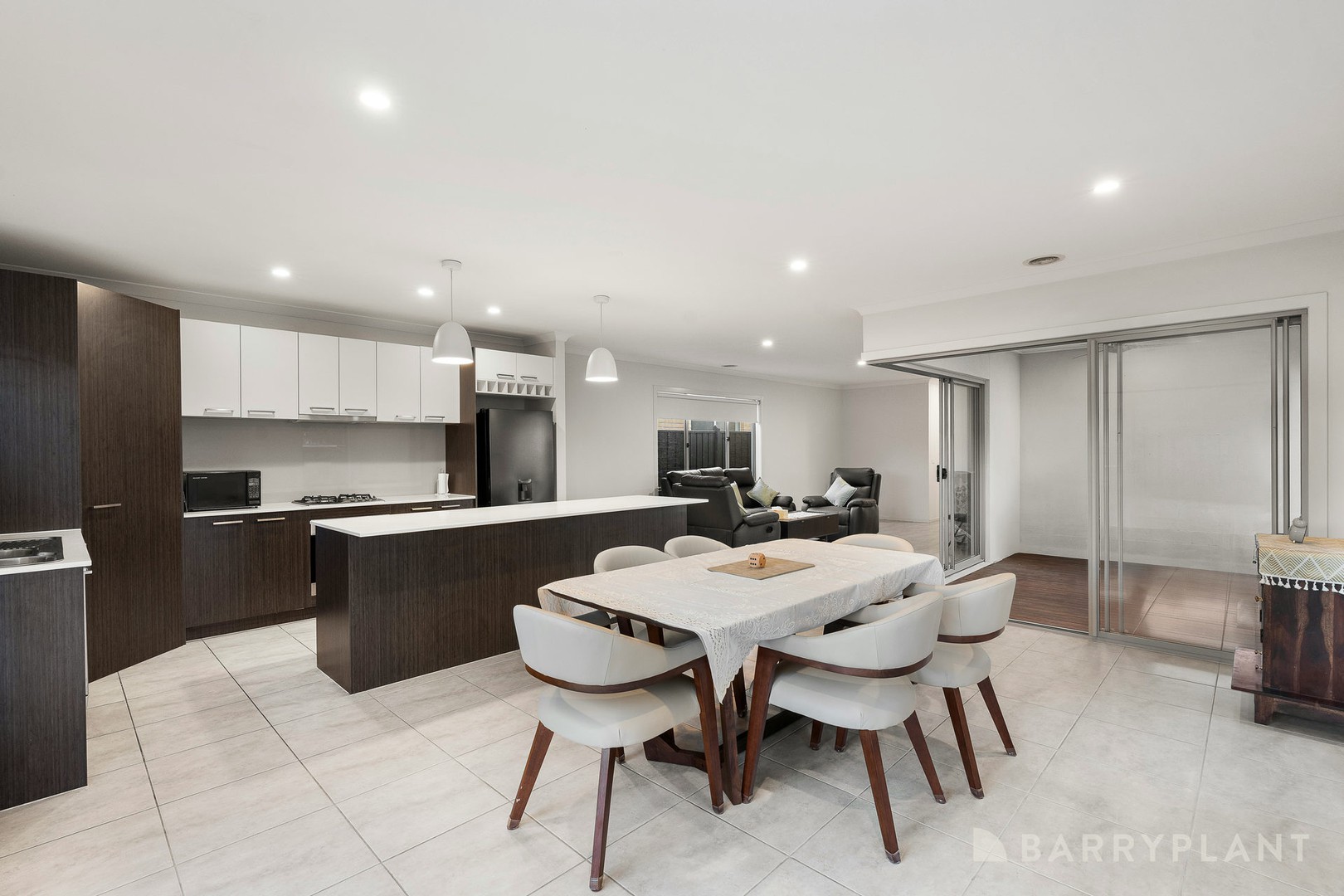 25 Everlasting Boulevard, Cranbourne West, VIC 3977 - Thumbnail 2 - 11/06/2026