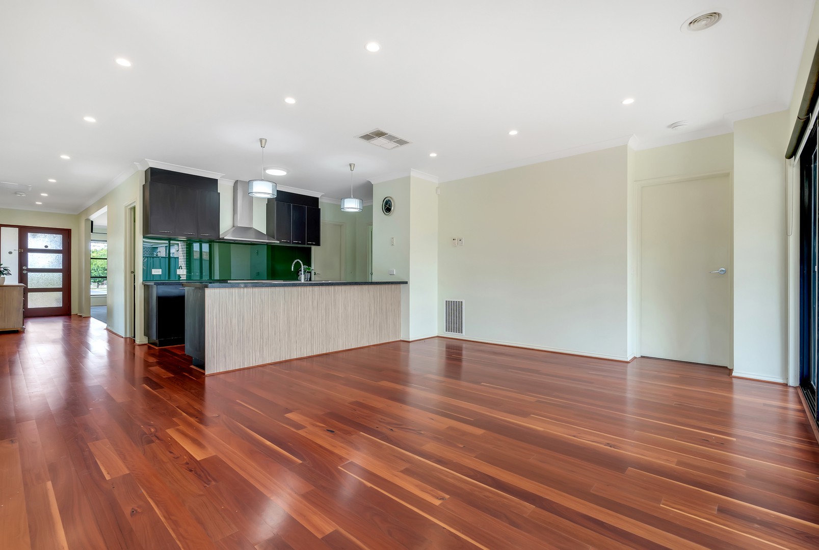 25 Fairhaven Boulevard, Craigieburn, VIC 3064, Craigieburn - Thumbnail 4