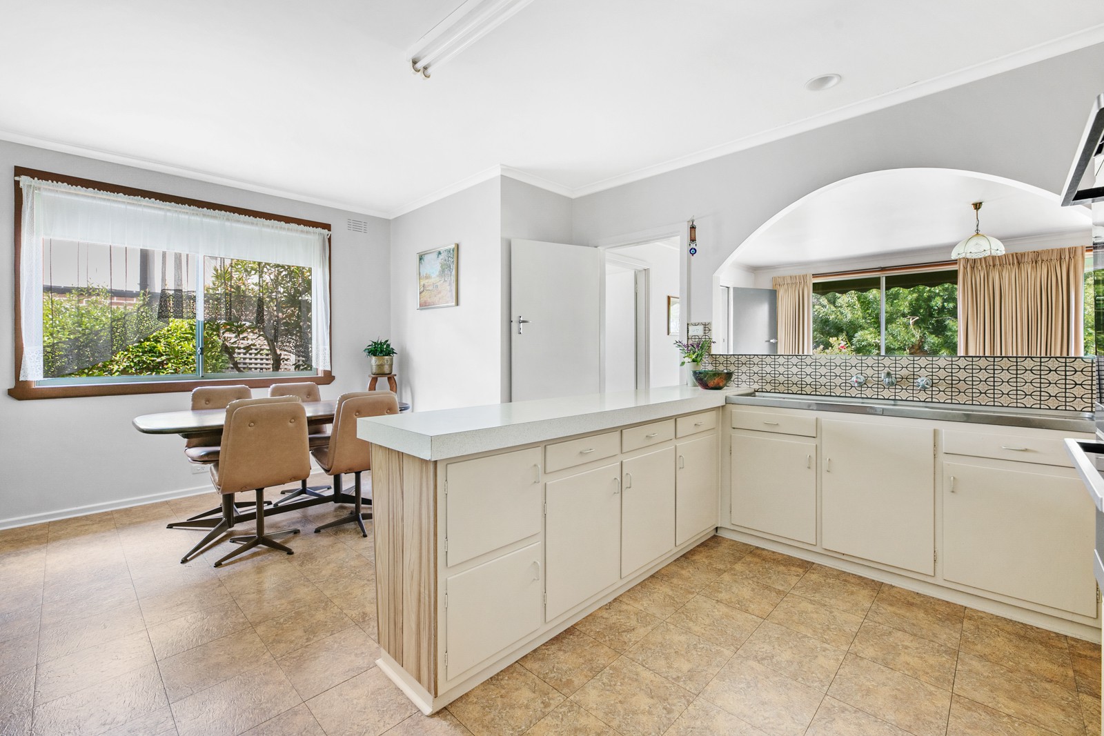 25 Fairview Avenue, Cheltenham, VIC 3192, Cheltenham - Thumbnail 4