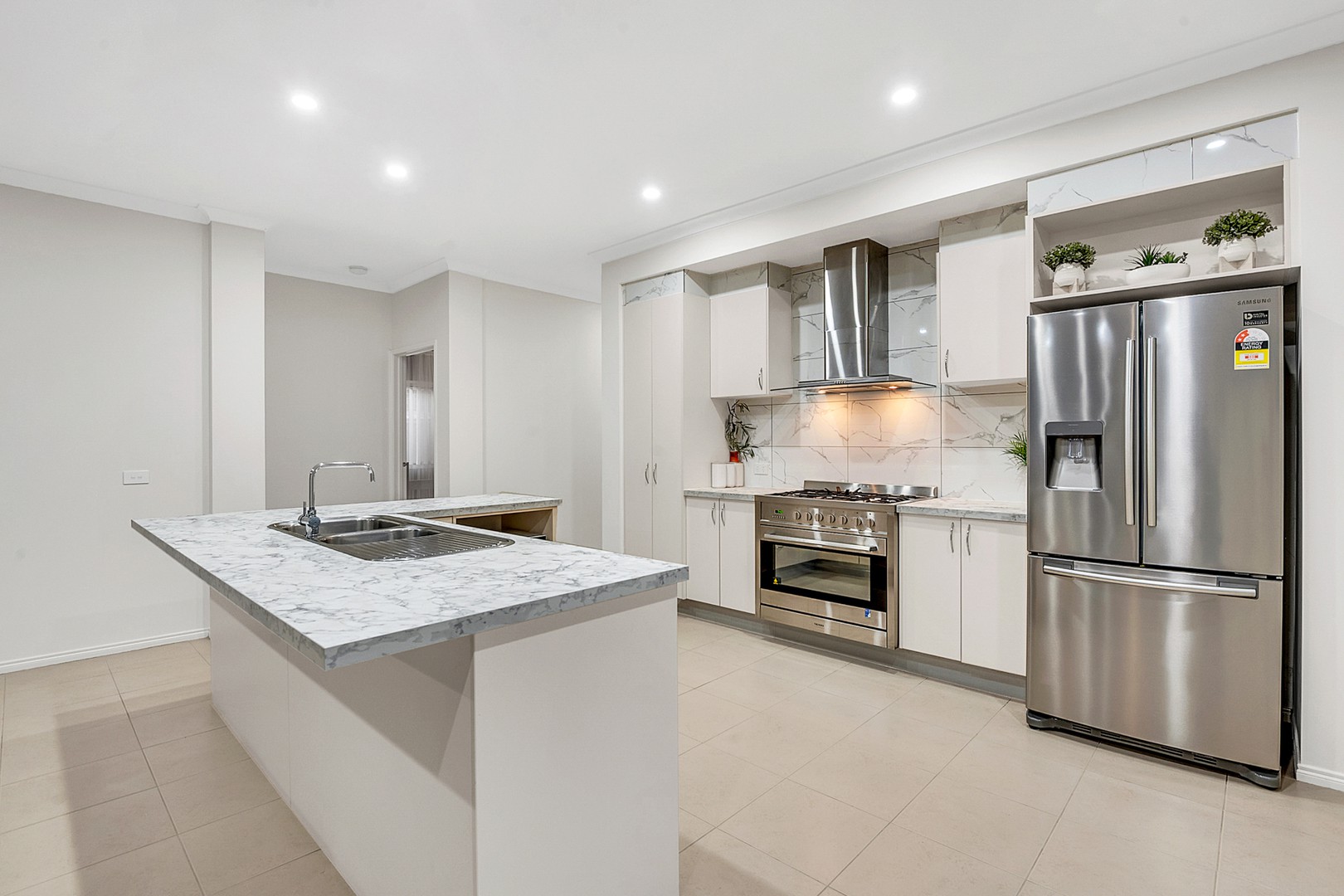 25 Greenham Avenue, Craigieburn, VIC 3064, Craigieburn - Thumbnail 4