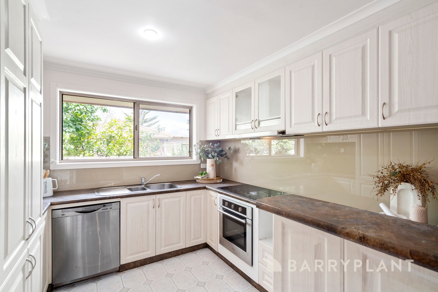 25 Henley Gardens, Sunshine North, VIC 3020, Sunshine North - Thumbnail 6