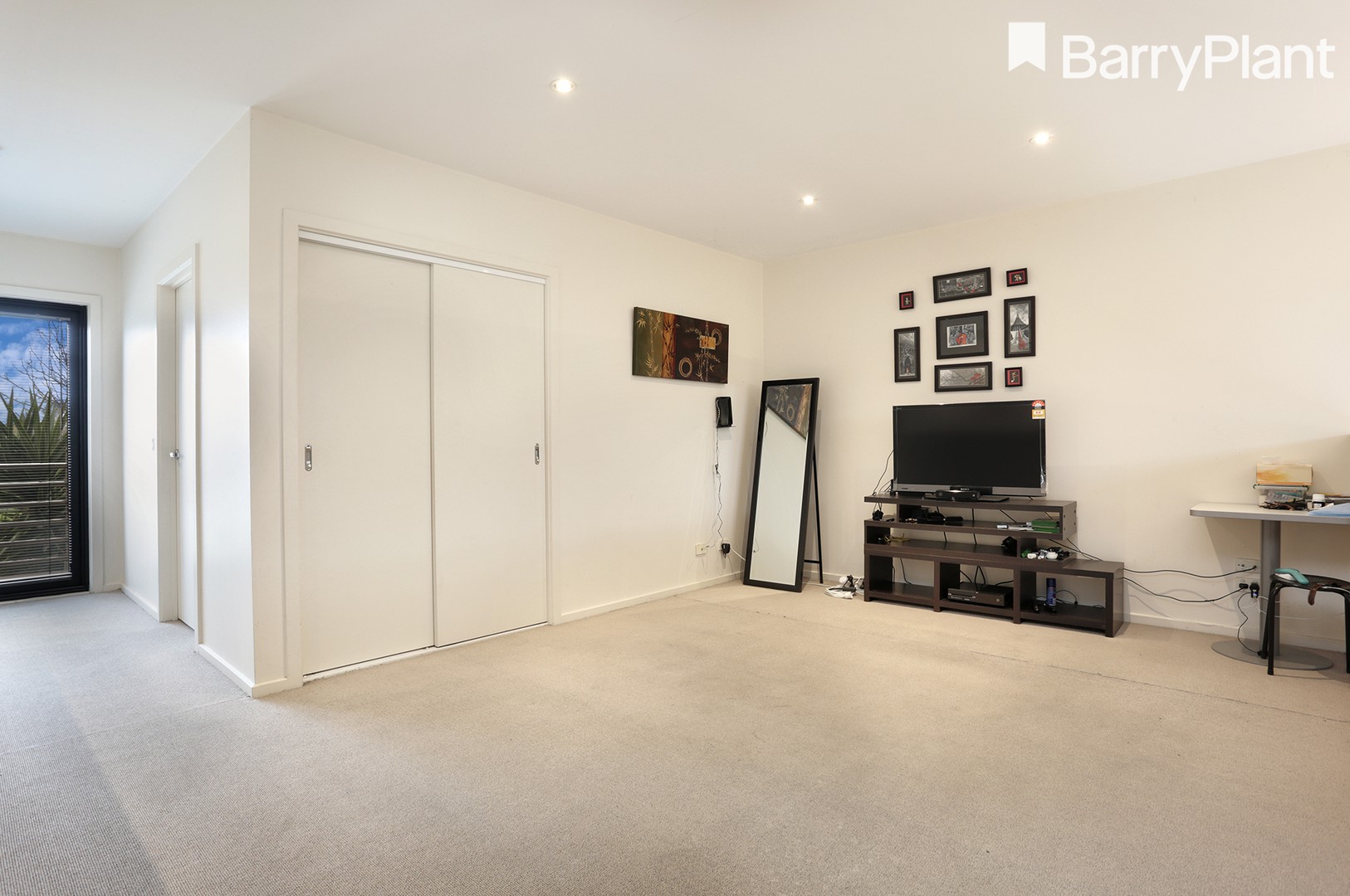 25 Hyde Park Terrace, Point Cook, VIC 3030, Point Cook - Thumbnail 3