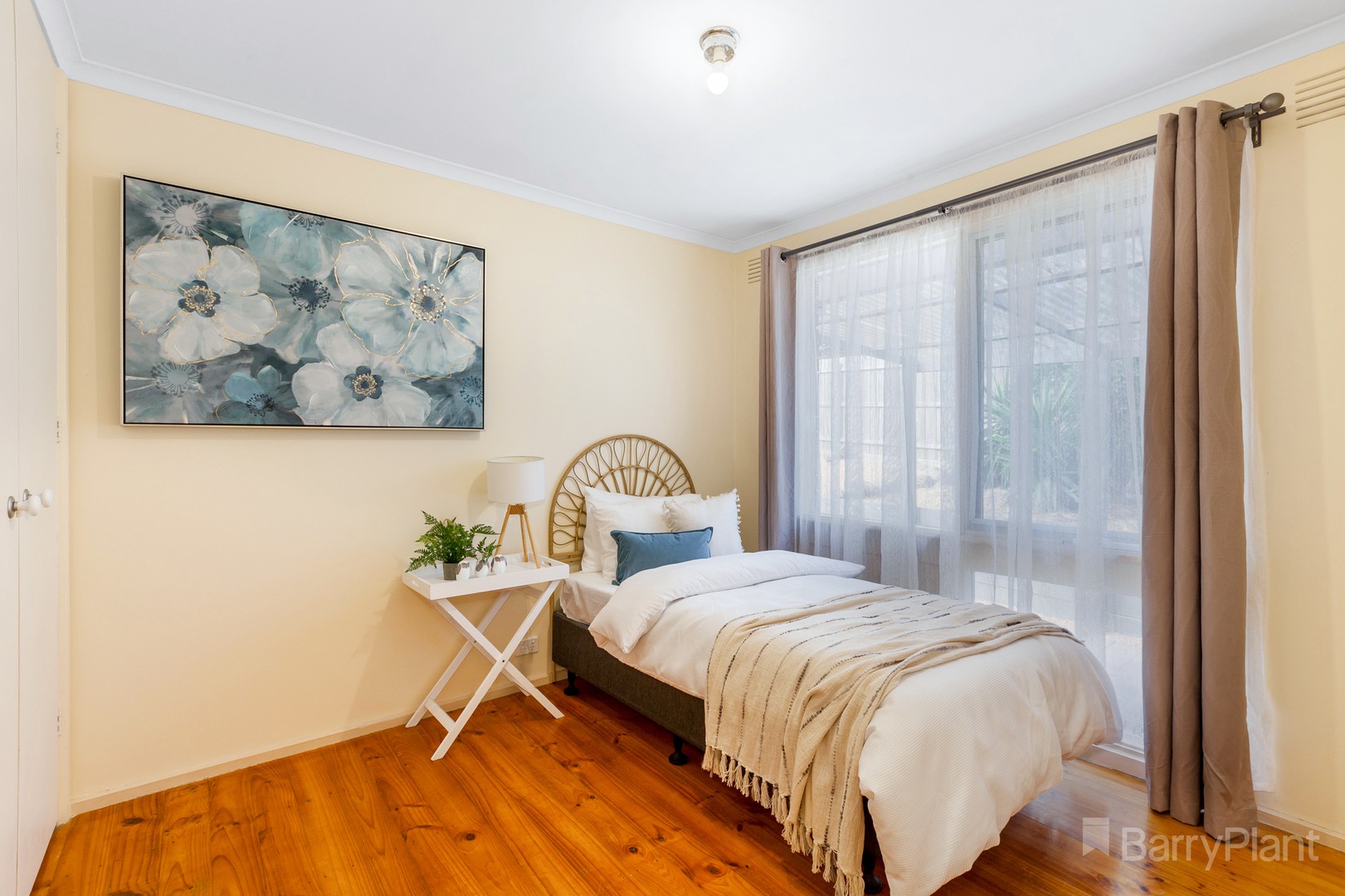 25 Isaacs CloseSunbury, VIC 3429, Sunbury - Thumbnail 4