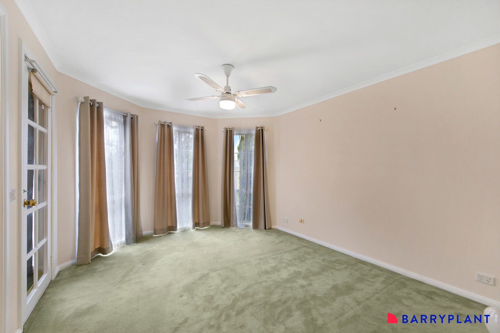 25 Island Place, Mill Park, VIC 3082, Mill Park - Thumbnail 4