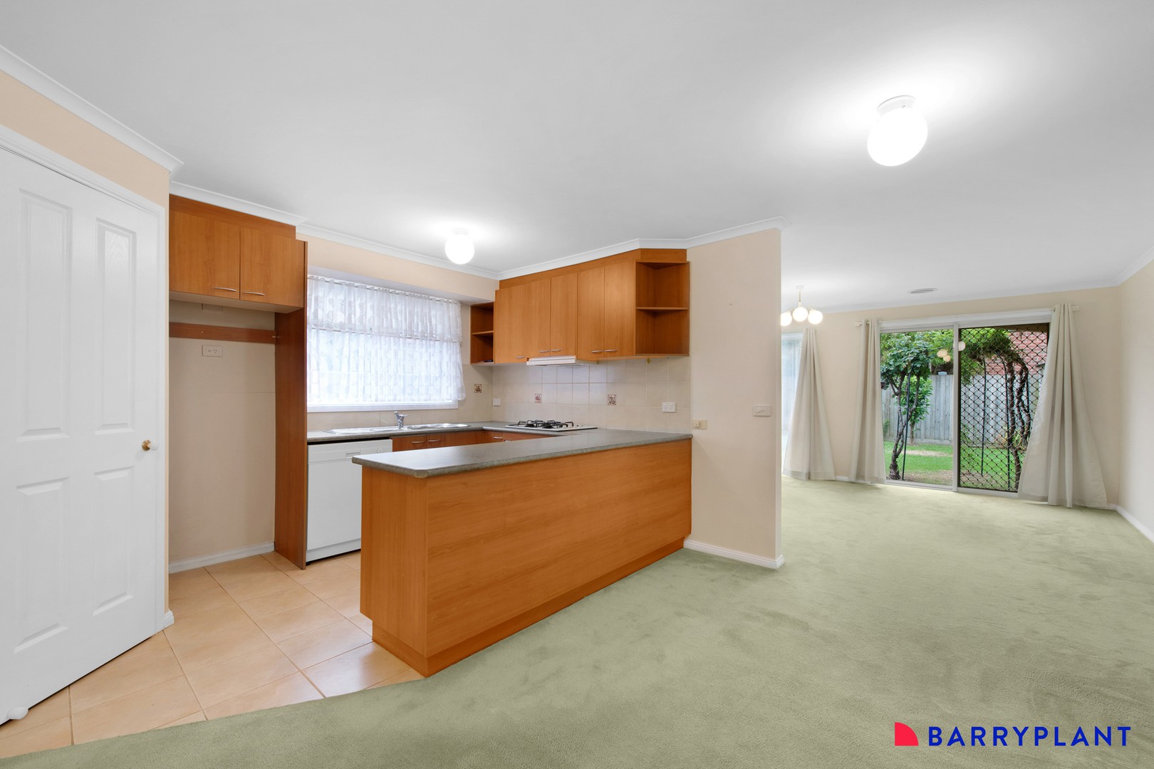 25 Island Place, Mill Park, VIC 3082, Mill Park - Thumbnail 5