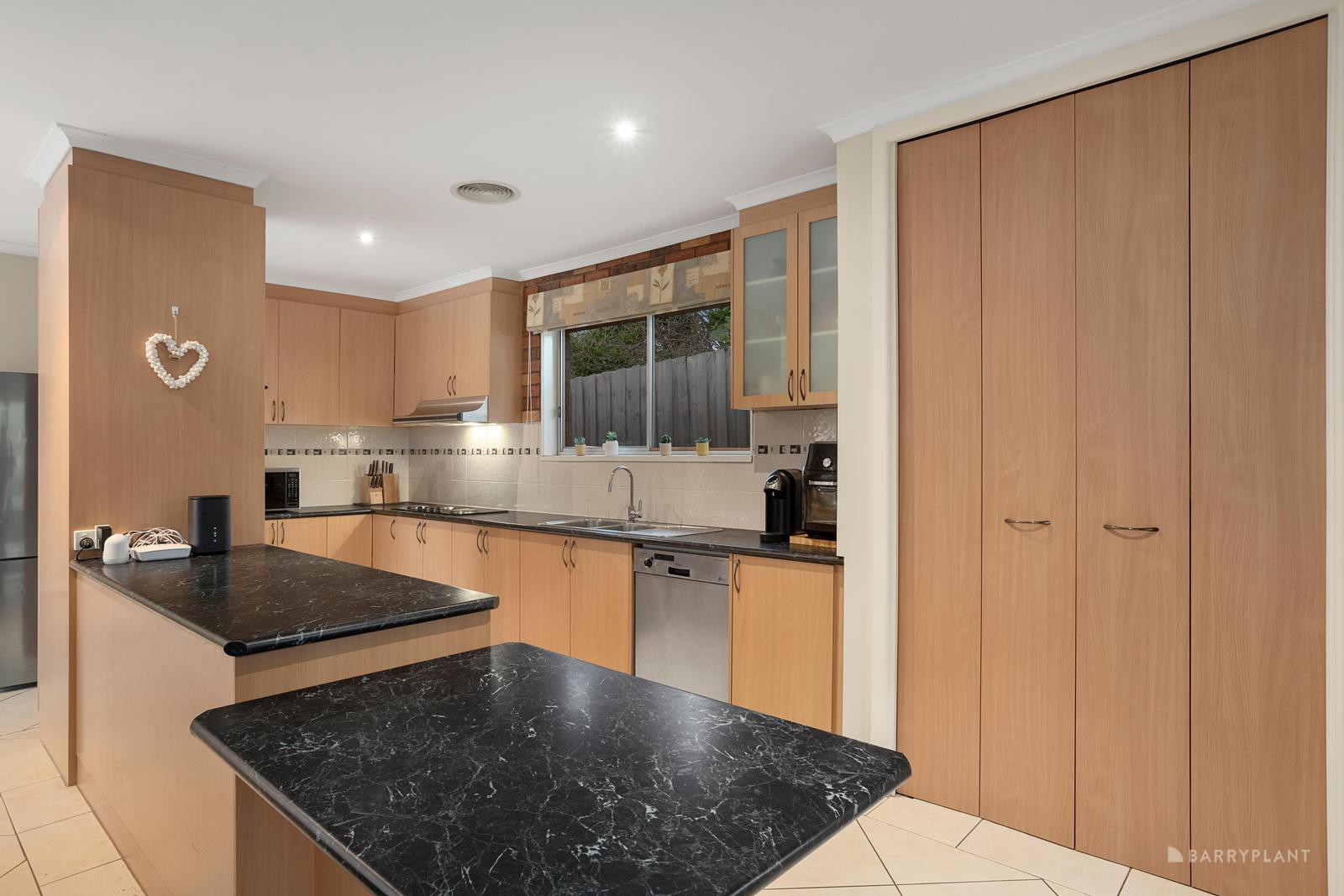 25 Kambea Crescent, Viewbank, VIC 3084, Viewbank - Thumbnail 4