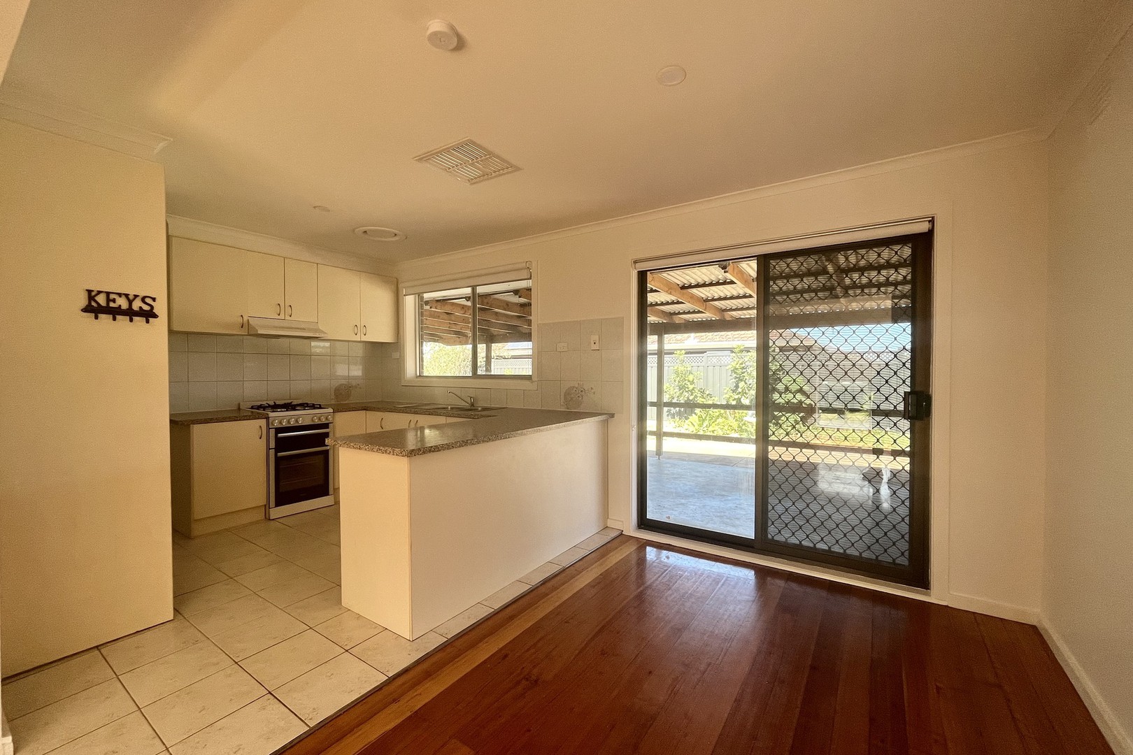 25 Kent Road, Lalor, VIC 3075, Lalor - Thumbnail 4
