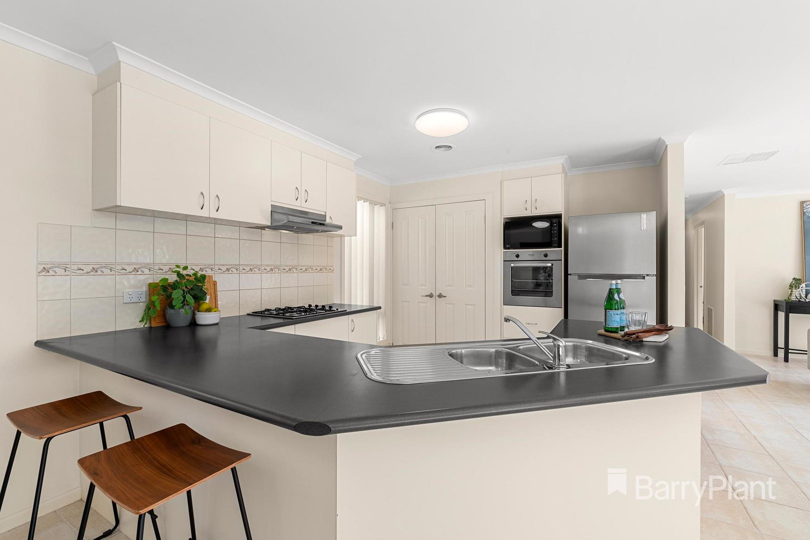 25 Kestrel Road, South Morang, VIC 3752, South Morang - Thumbnail 2