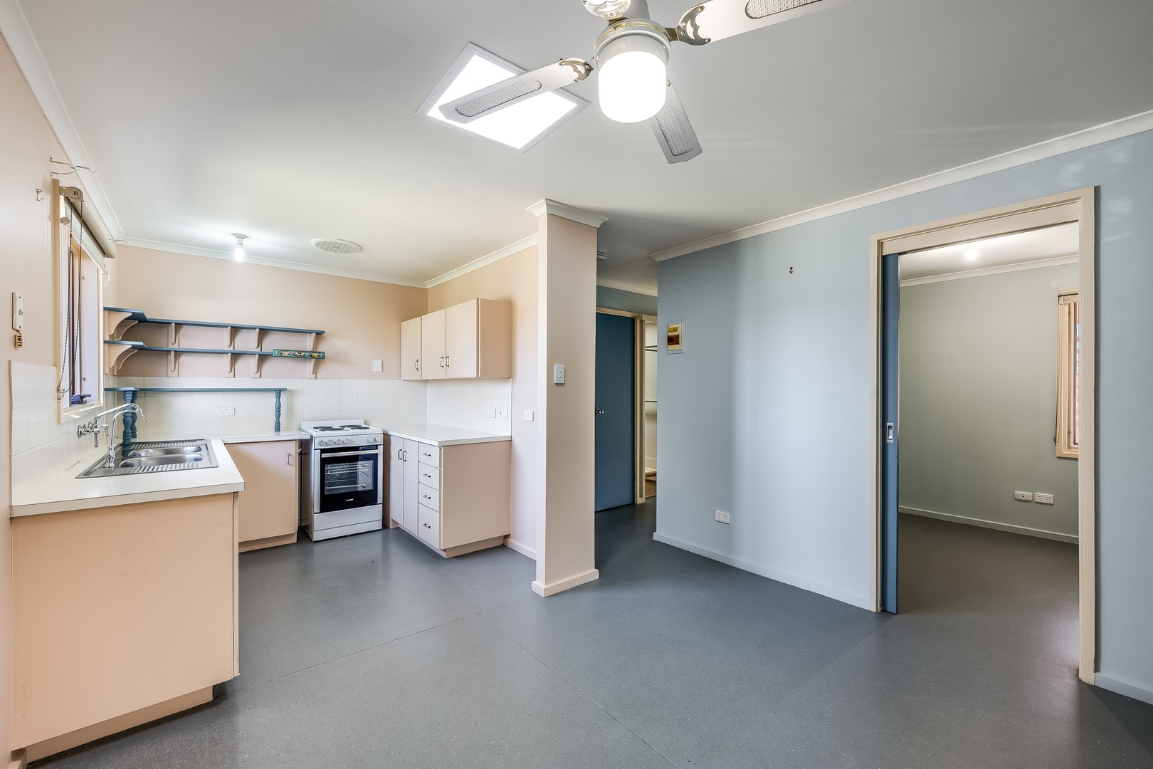 25 Kingfisher Road, Noarlunga Downs, SA 5168, Noarlunga Downs - Thumbnail 3