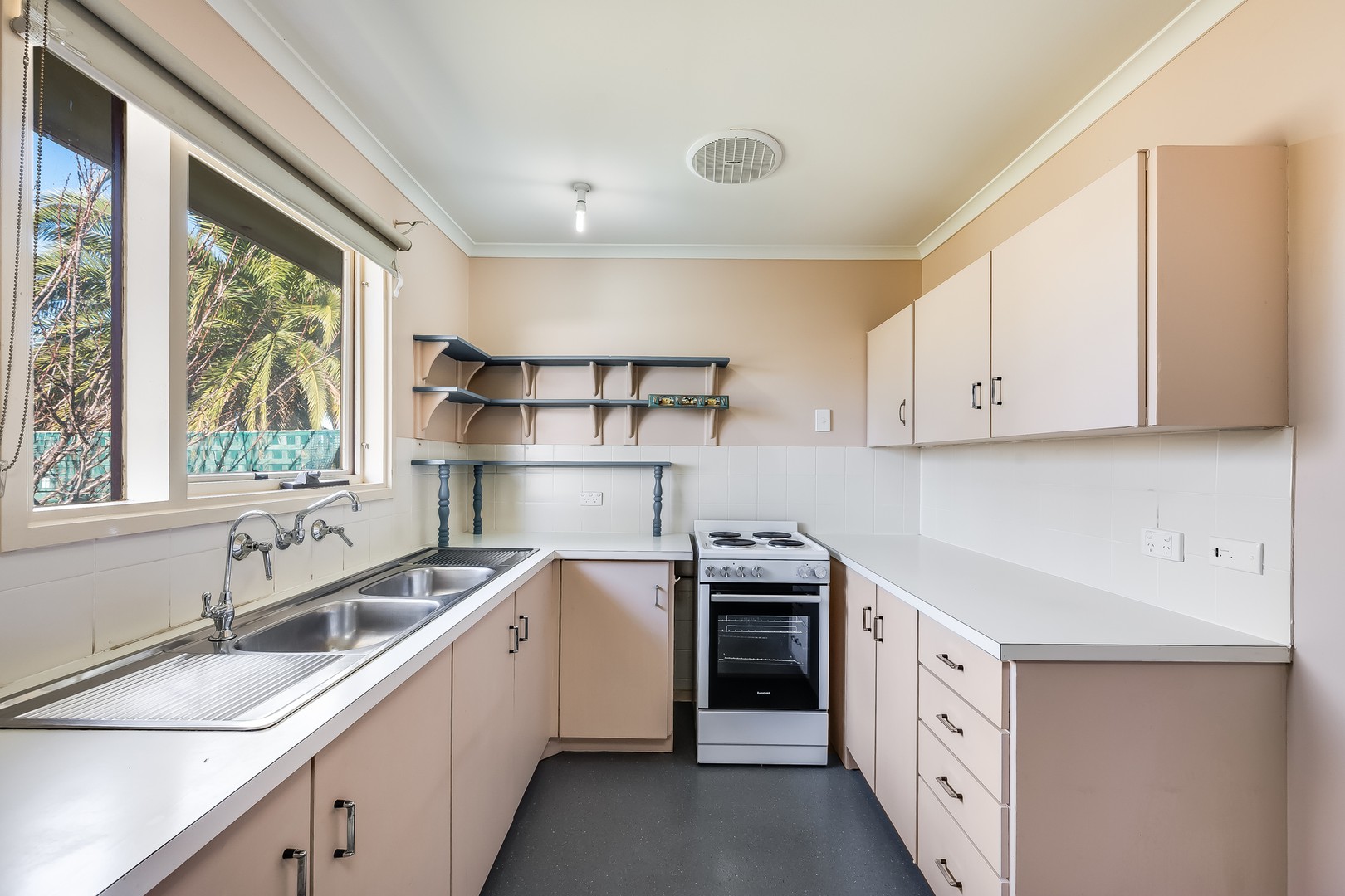 25 Kingfisher Road, Noarlunga Downs, SA 5168, Noarlunga Downs - Thumbnail 4