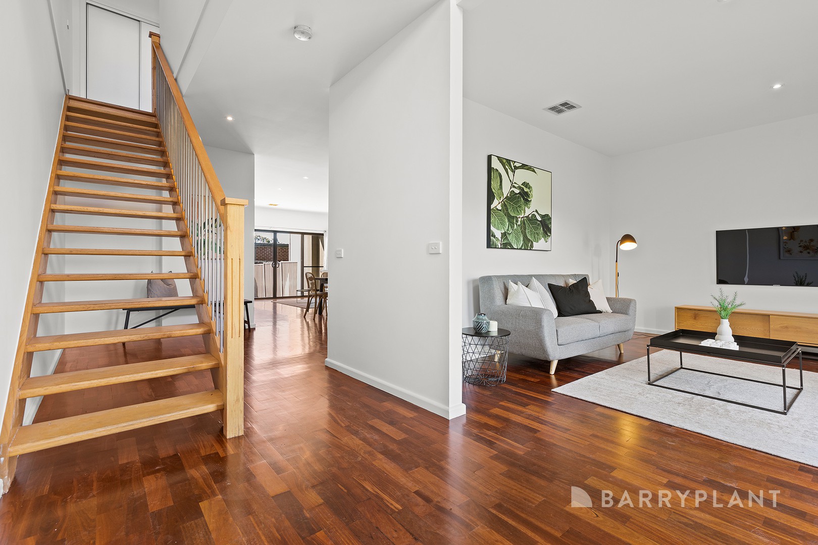 25 Knoll Walk, Epping, VIC 3076, Epping - Thumbnail 3