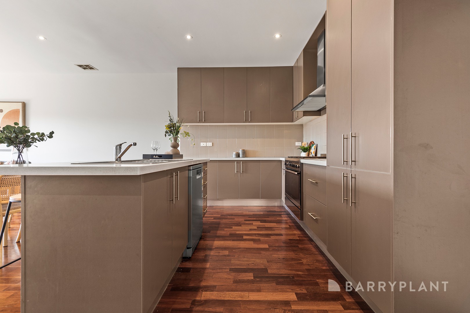 25 Knoll Walk, Epping, VIC 3076, Epping - Thumbnail 6