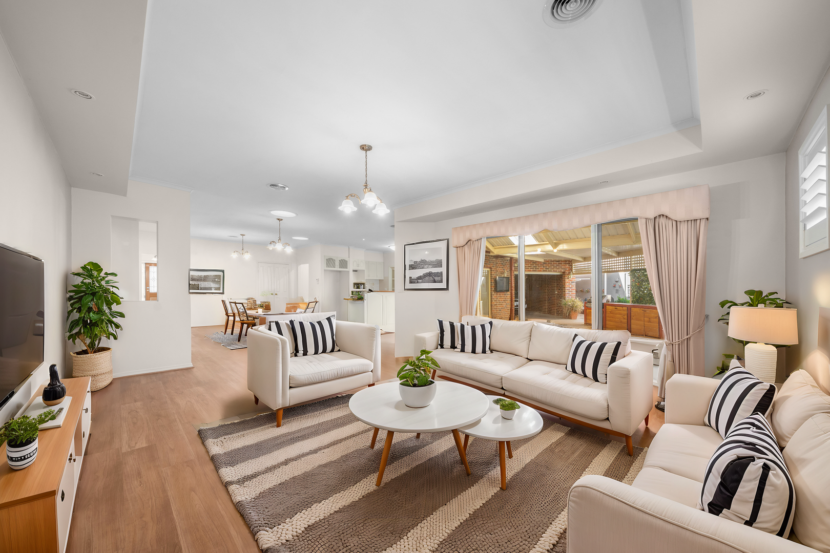 25 Kororoit Approach, Caroline Springs, VIC 3023, Caroline Springs - Thumbnail 3