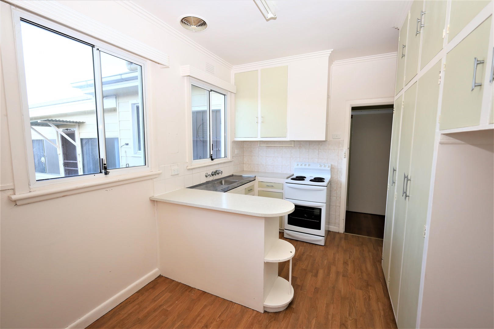 25 Laura  Avenue, Belmont, VIC 3216, Belmont - Thumbnail 3