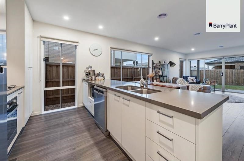 25 Lavinia Street, Greenvale, VIC 3059, Greenvale - Thumbnail 2