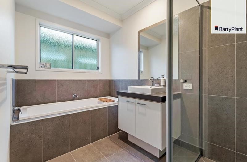 25 Lavinia Street, Greenvale, VIC 3059, Greenvale - Thumbnail 8