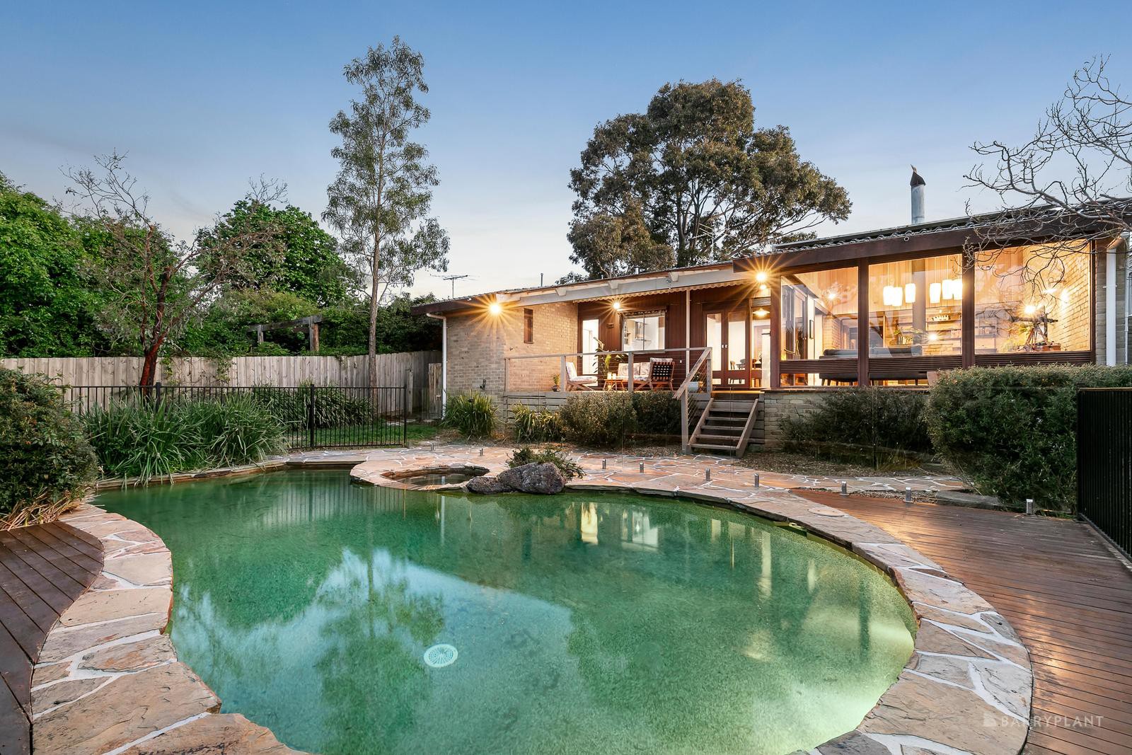 25 Linton Avenue, Templestowe Lower, VIC 3107 - Thumbnail 2 - 24/10/2024