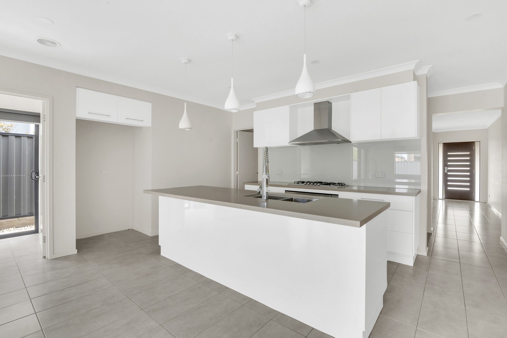 25 Loudon Circuit, Craigieburn, VIC 3064, Craigieburn - Thumbnail 2