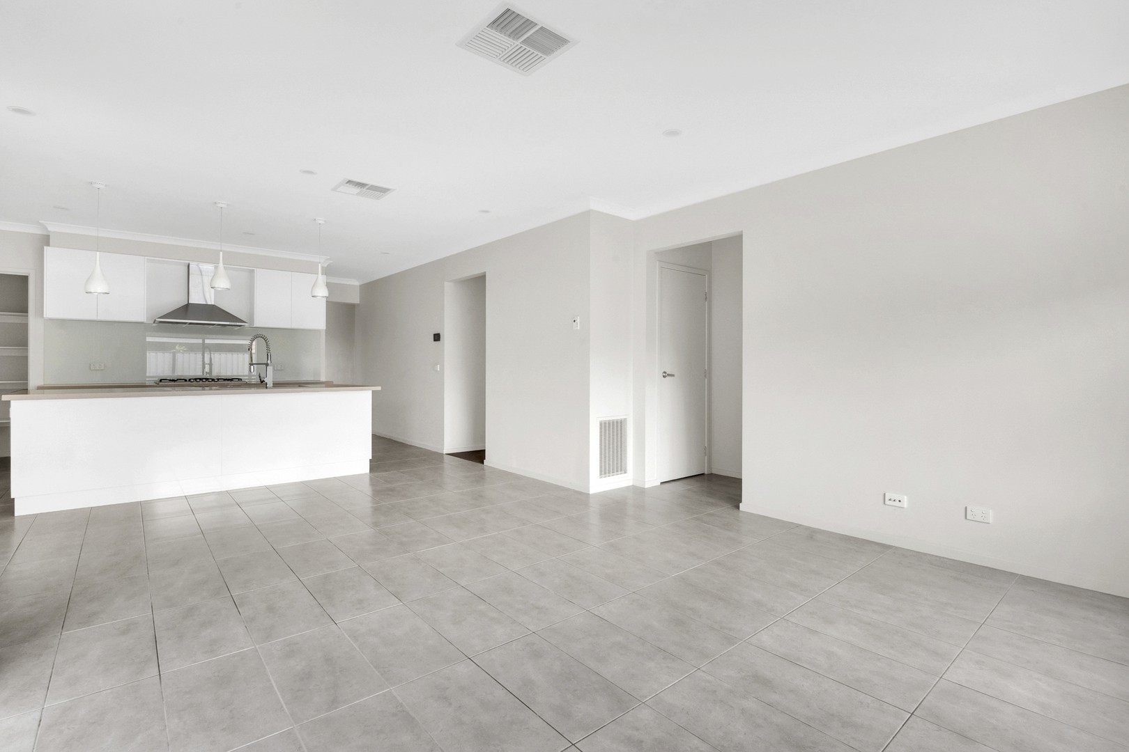 25 Loudon Circuit, Craigieburn, VIC 3064, Craigieburn - Thumbnail 4