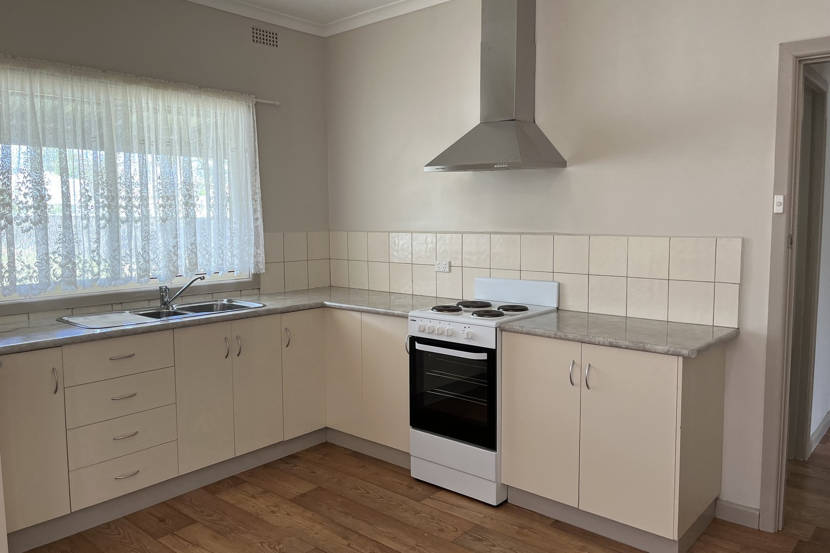 25 Malla Avenue, Robinvale, VIC 3549, Robinvale - Thumbnail 5
